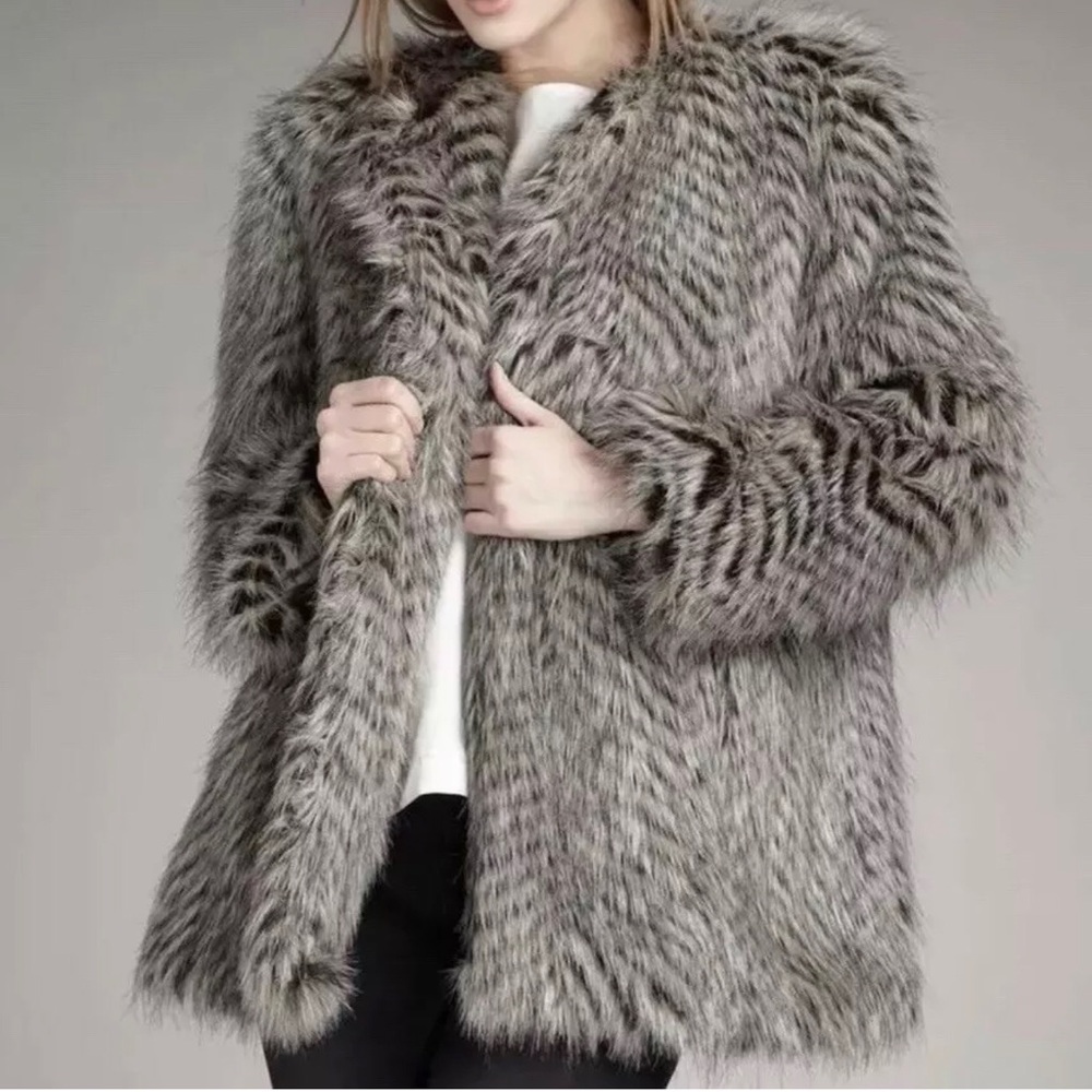 🎀$698 Marc Jacobs Rickie Raccoon Faux Fur Coat🎀